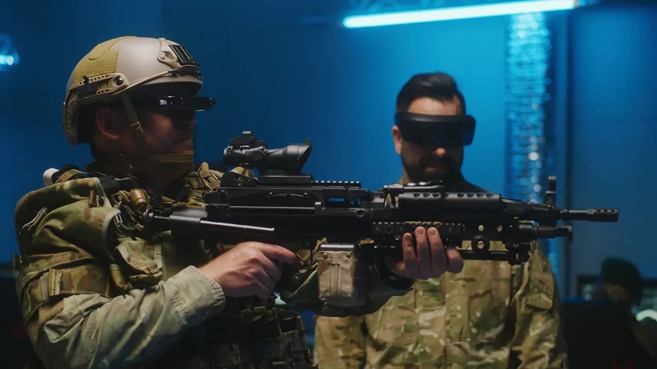 Soldiers training Combat Mission in VR.