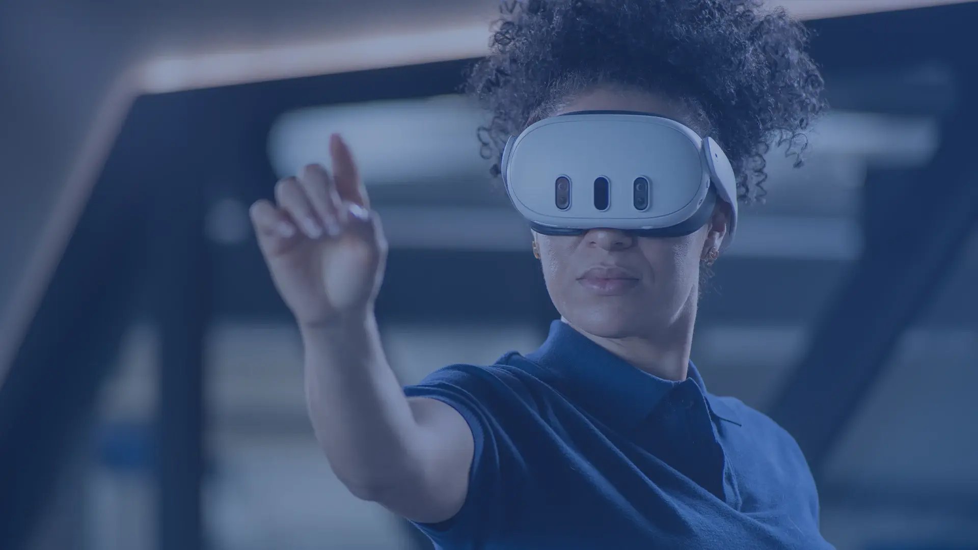 What is VR? Virtual Reality Header Image